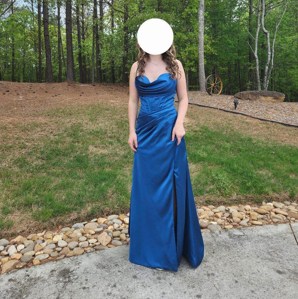 Elegant Blue Evening Gown